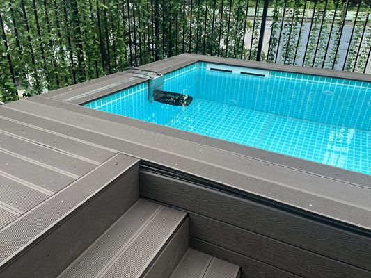 Πρακτική κολύμβησης με την μηχανή AUPOOL Endless Pool