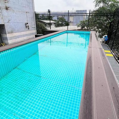 Εύκολη εγκατάσταση 40 ποδιών εμπορευματοκιβώτιο πισίνα με ακρυλικό παράθυρο και θερμό μπάνιο