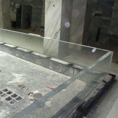 Εξωτερική επιφανειακή πισίνα βίλας με 4 πλευρές διαφανές πάνελ και ακρυλικό υλικό